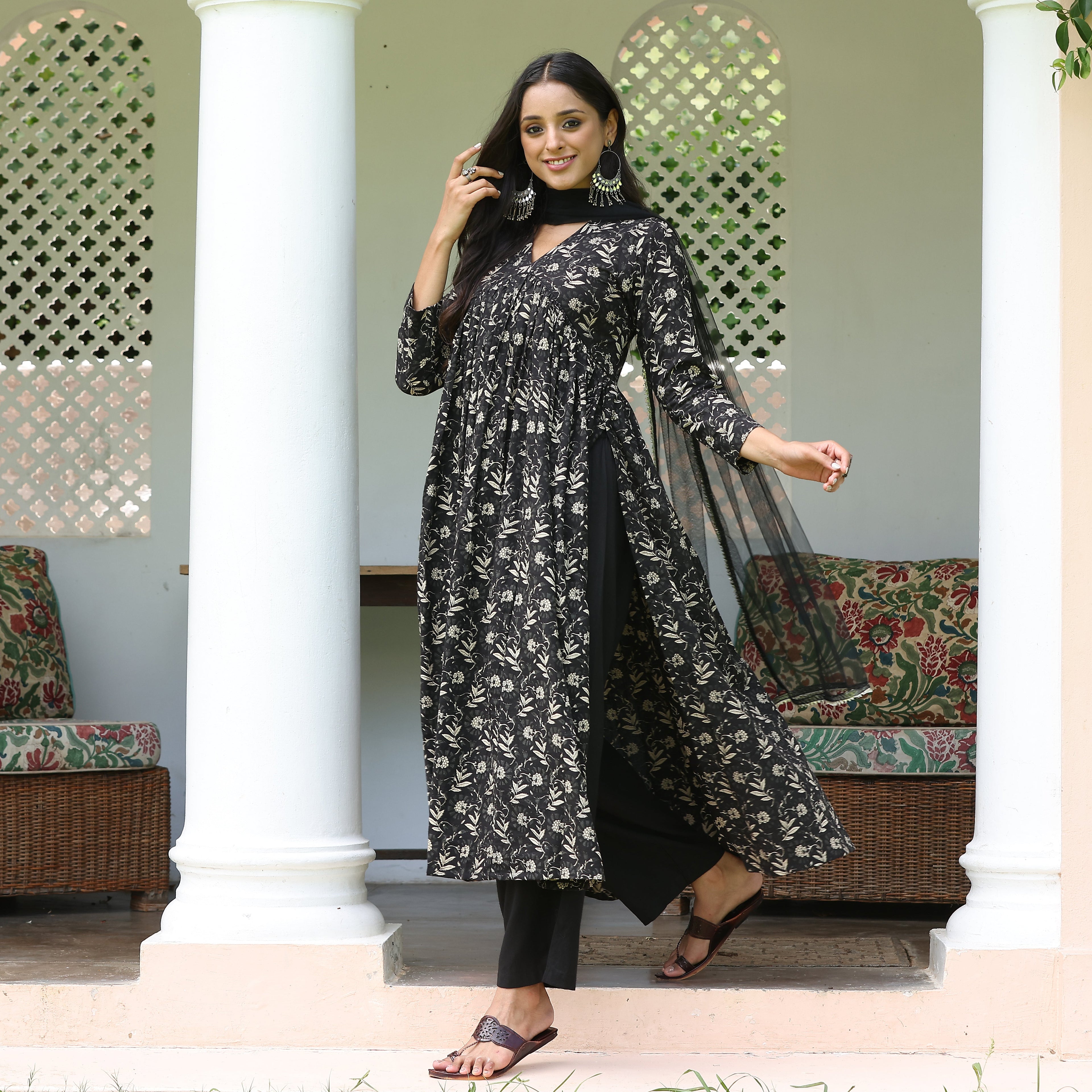 Sukanya Kali Side Slit Set