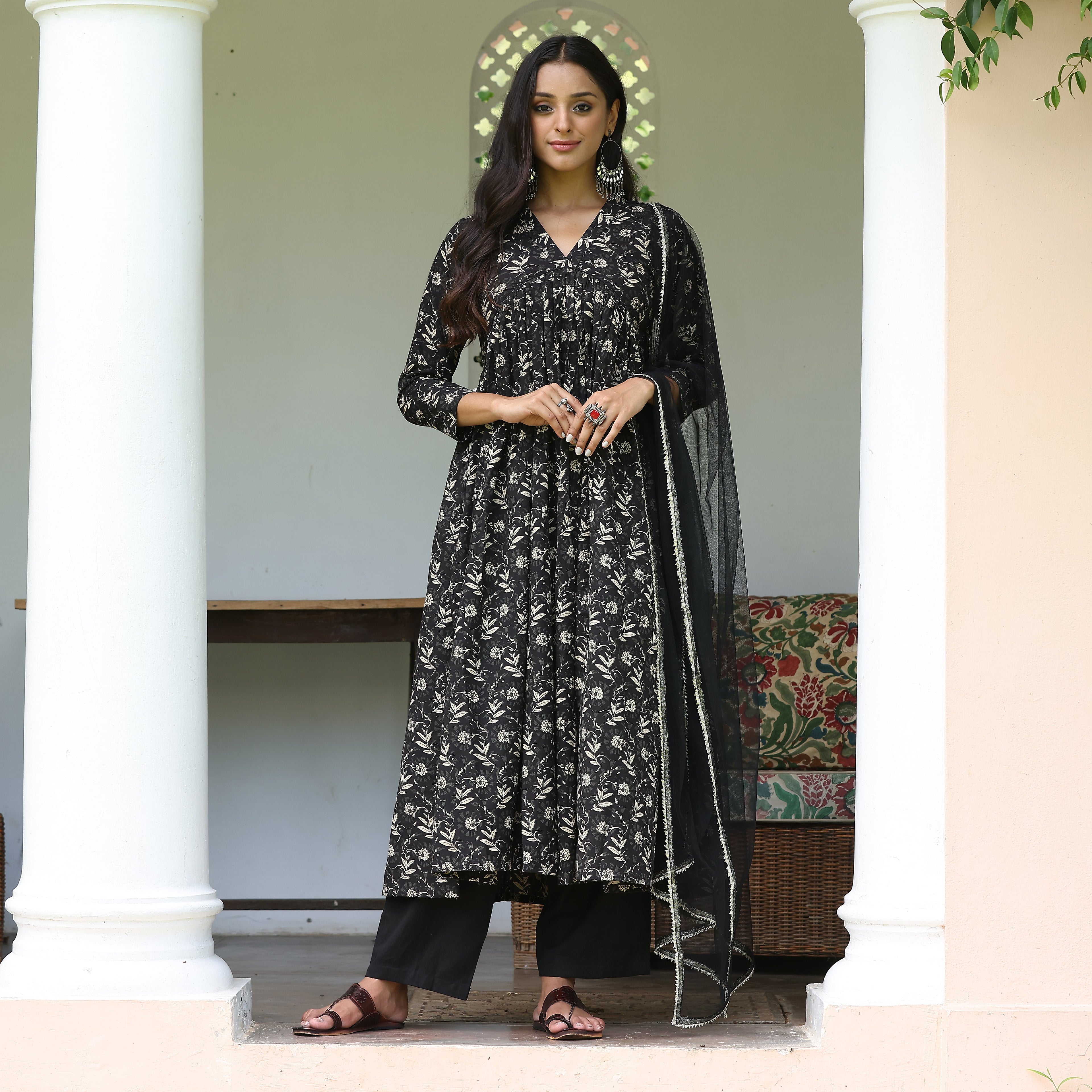 Sukanya Kali Side Slit Set