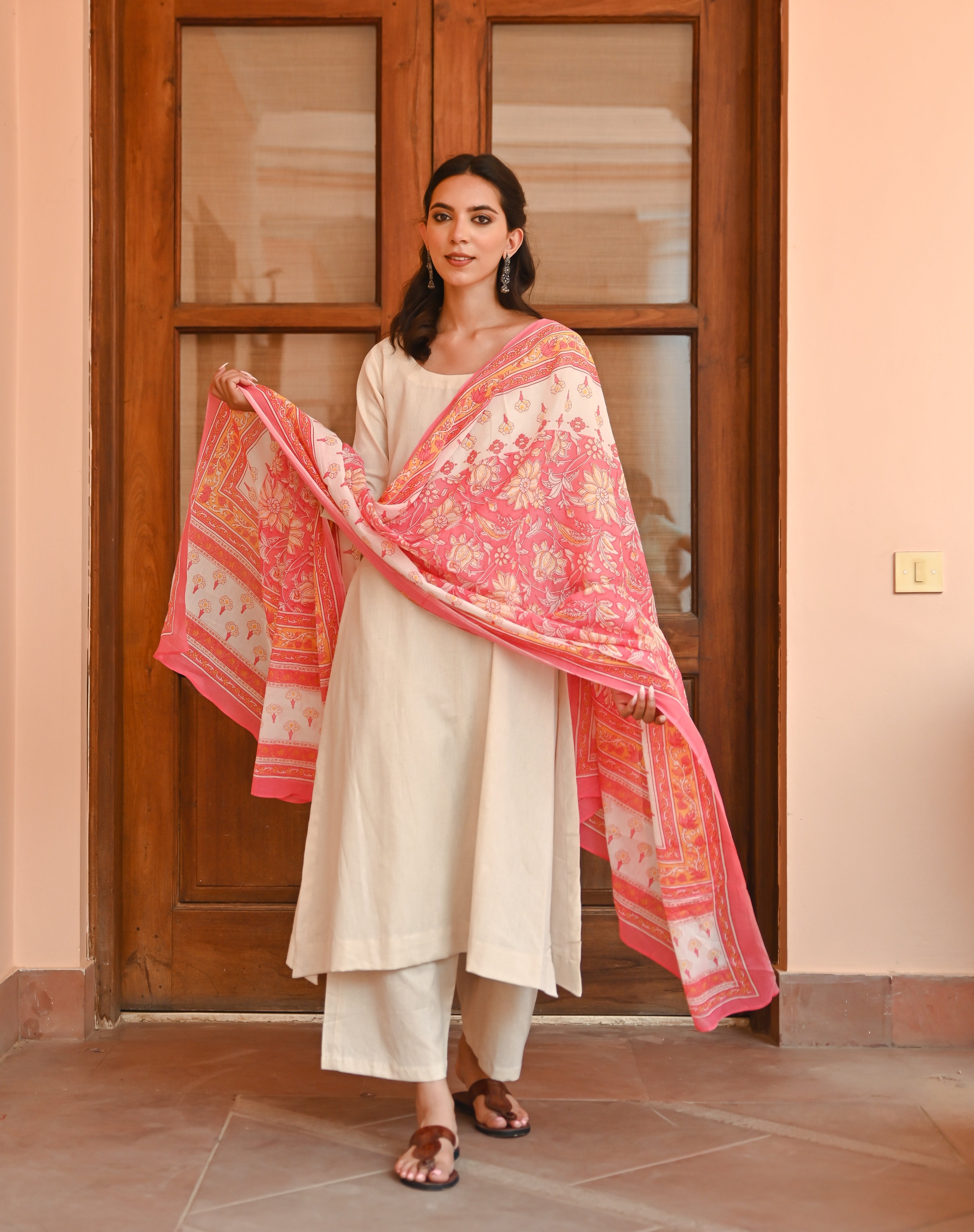 Abhiti  Set