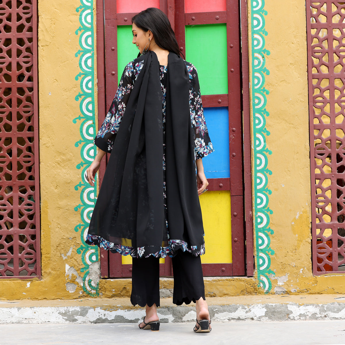 Ashruta Black Set