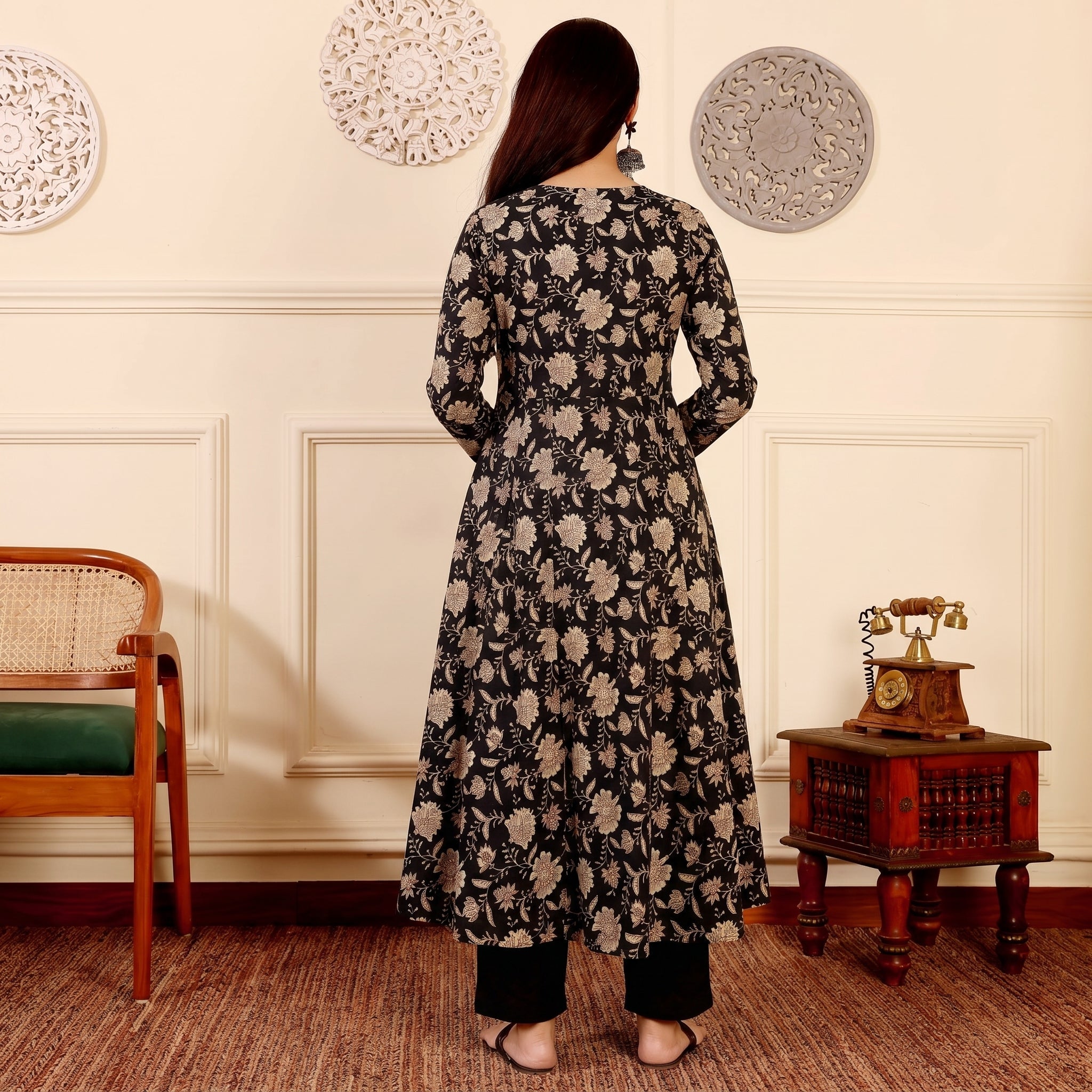 Rashika Black Cotton Kurta